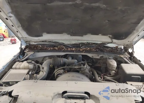 2004 Chevrolet Silverado 1500 Work Truck z USA, uszkodzony, nr VIN 1GCEC14X44Z261630